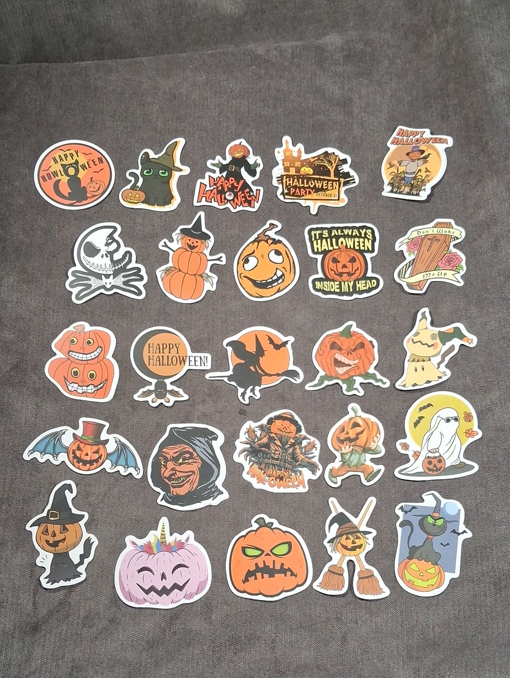 2/$5 Bellśche 25 Pack Misc. Halloween Themed Stickers NEW SEALED (2A)
